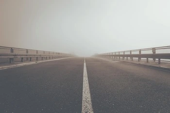 La strada è deserta senza il marketing La strada è deserta senza il marketing